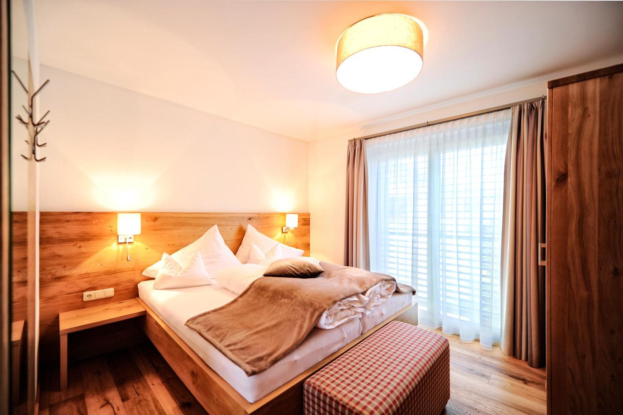 Hotel Dorfstadl Капл Екстериор снимка
