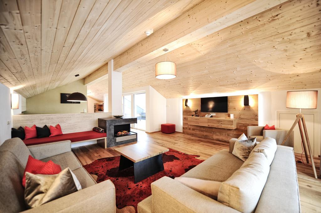 Hotel Dorfstadl Капл Екстериор снимка