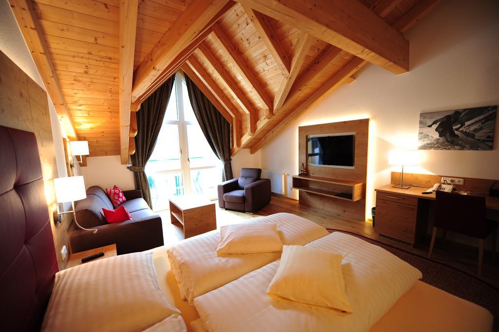 Hotel Dorfstadl Капл Екстериор снимка