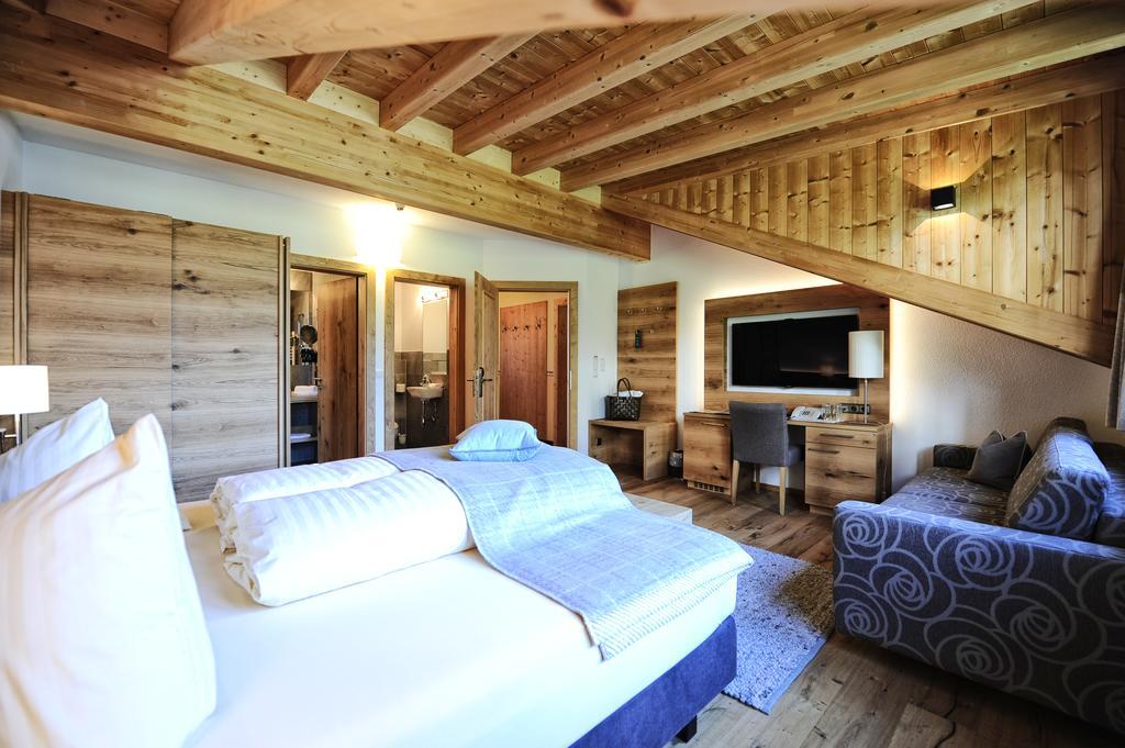 Hotel Dorfstadl Капл Екстериор снимка