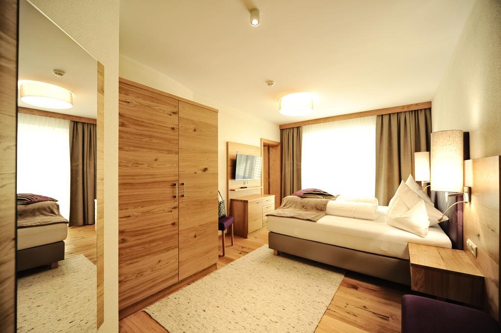 Hotel Dorfstadl Капл Екстериор снимка