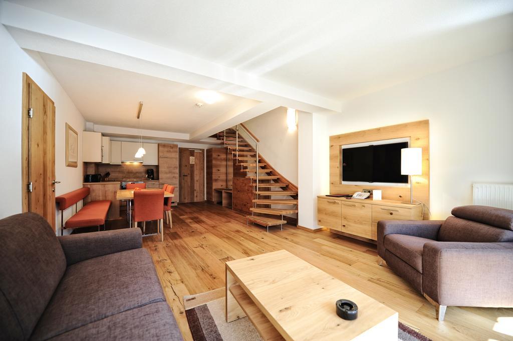Hotel Dorfstadl Капл Екстериор снимка
